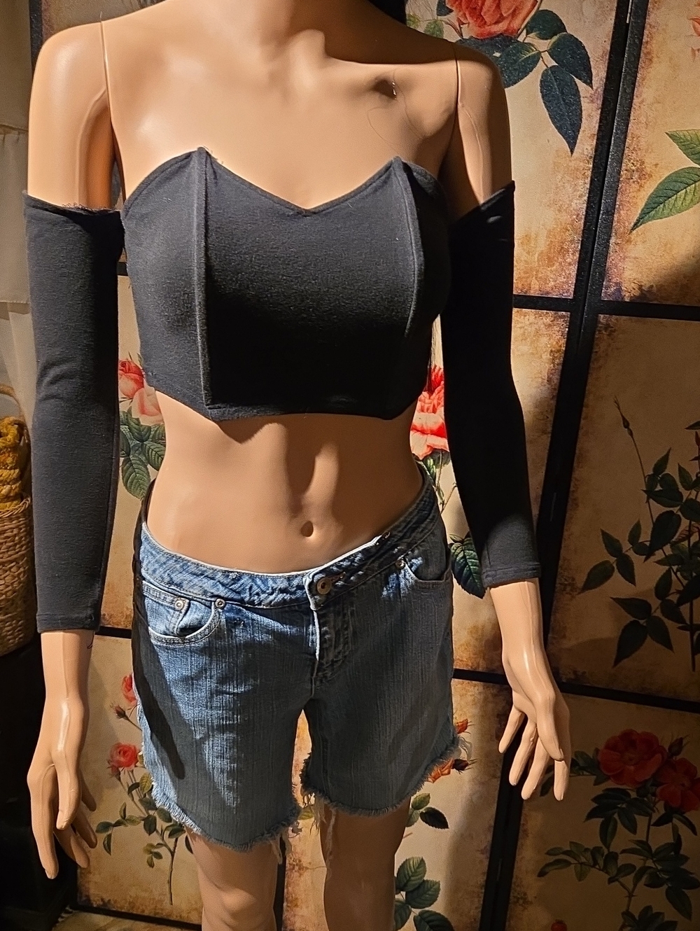Vintage Black Off-Shoulder Long Sleeve Tube Top: Small : C